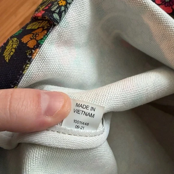 Tory Burch Multicolor Floral Wallpaper Durable Canvas Tote - Picture 10 of 10